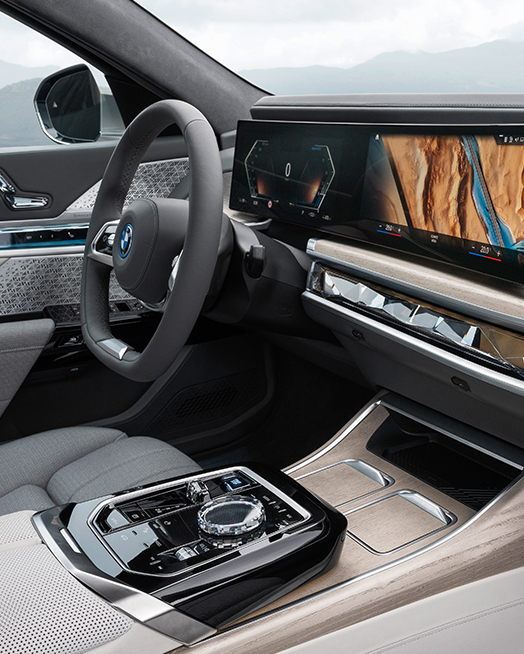 The iDrive 8.0 operating system of BMW electric car i7 xDrive60