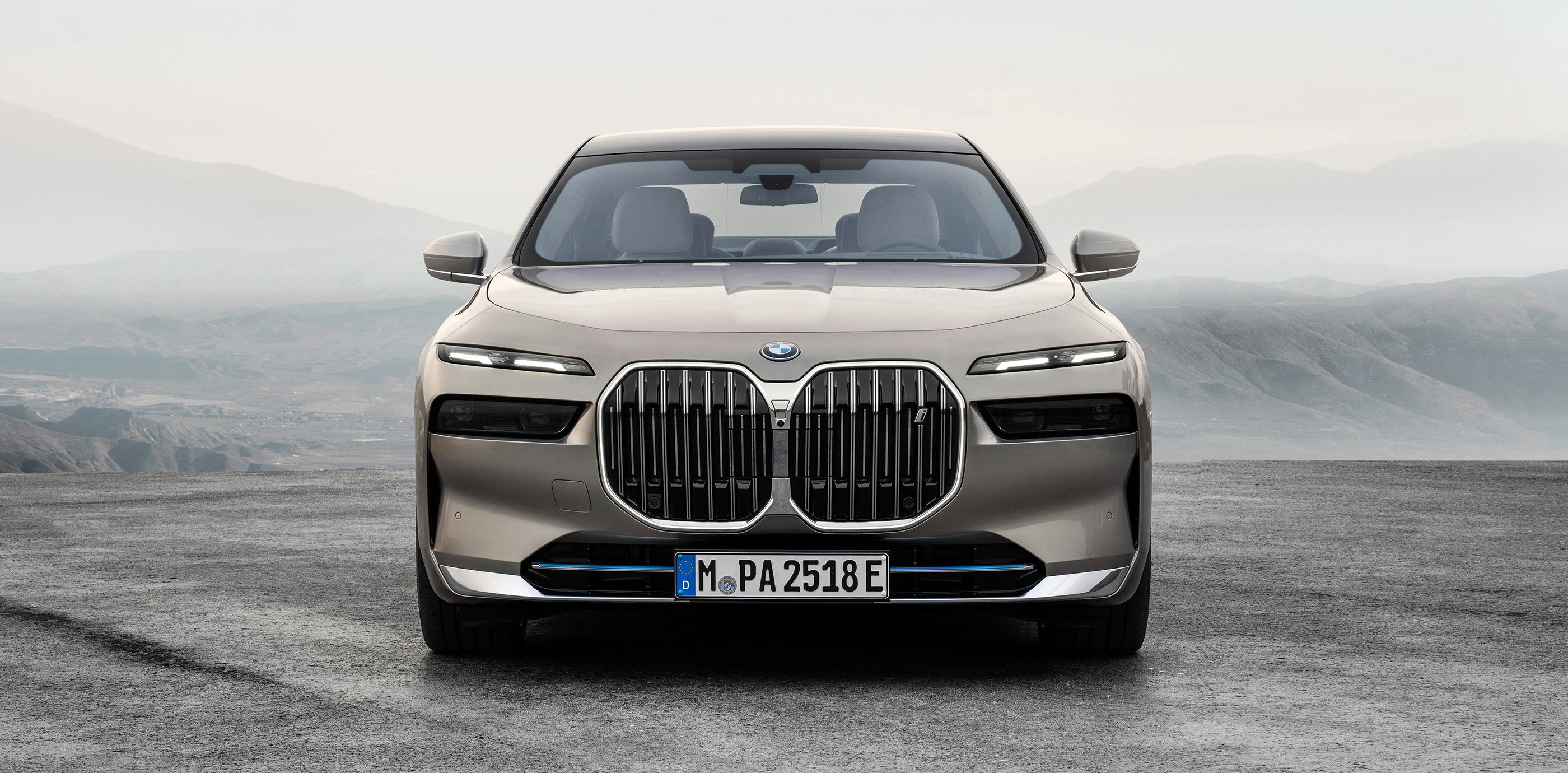 The exterior highlights of BMW electric car i7 xDrive60