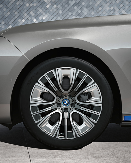 20" Aerodynamic Wheels of BMW i7 xDrive60