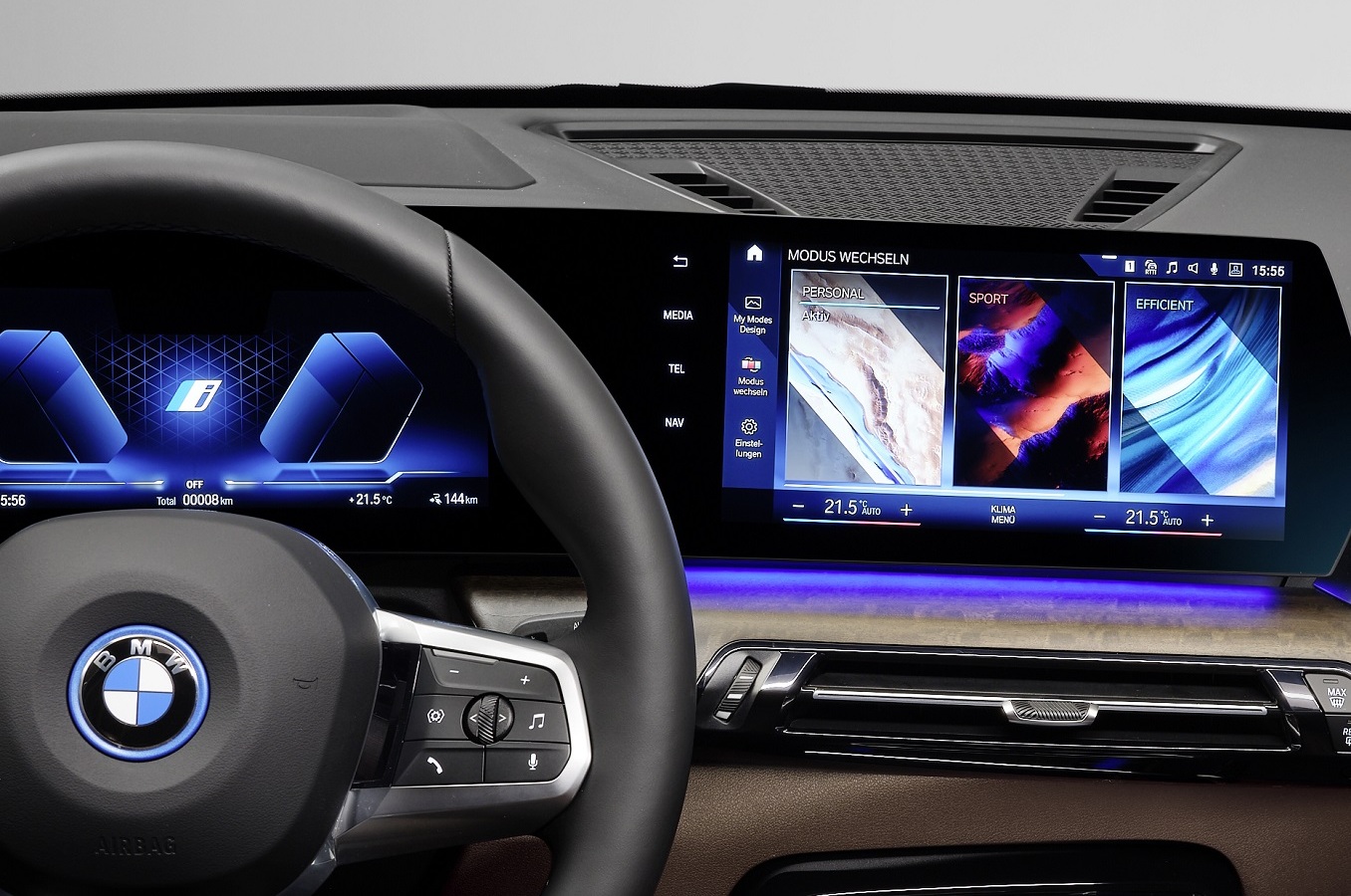 The BMW curved display of BMW iX1 xDrive30 xLine with 10.25" Cockpit and 10.7" control touch display